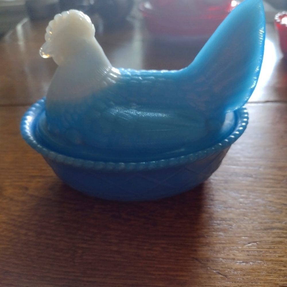 Vintage glass hen on nest dish
